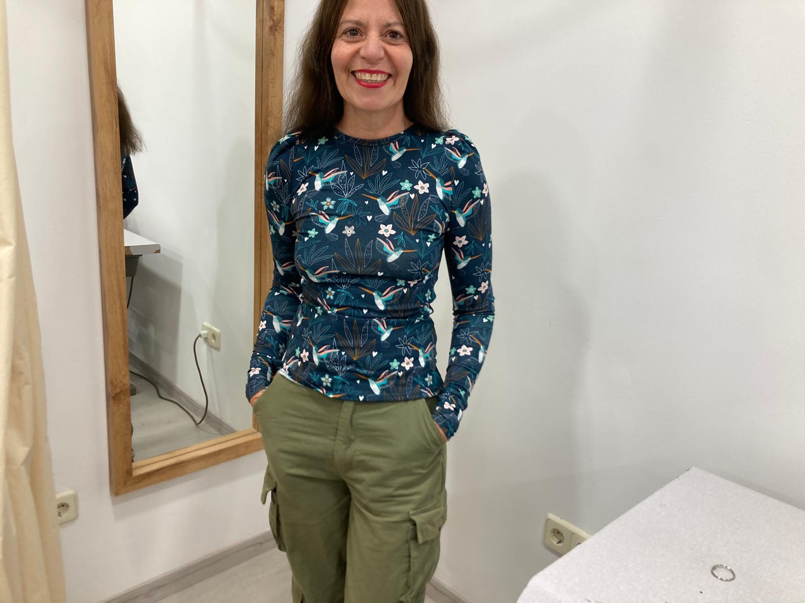Marta, alumna aplicada se confecciona sus propios diseños